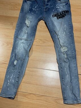 Luxe Distressed Skinny Jeans with Paint-Splatter - Blue